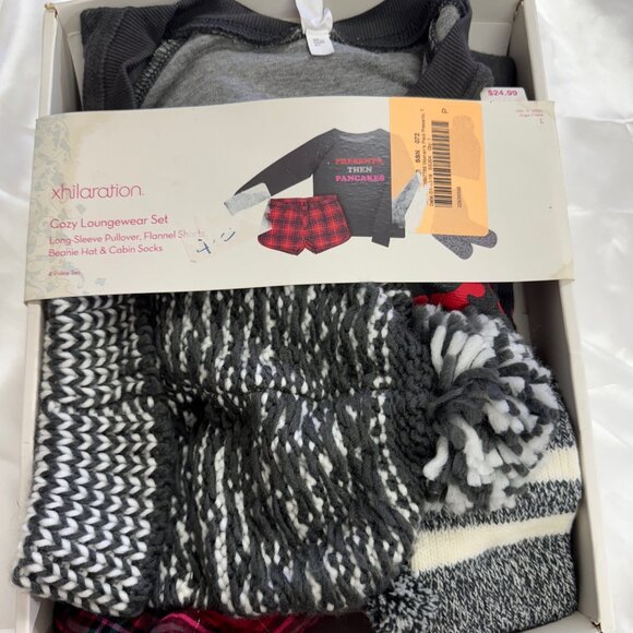 NIB Xhilaration Cozy Loungewear Set - Large - Picture 1 of 4
